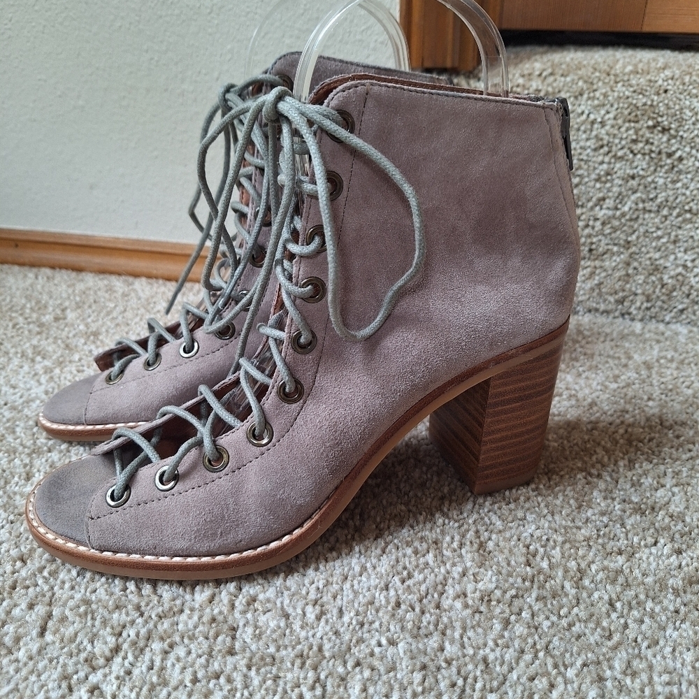 Jeffrey Campbell Grey Suede Cors Booties sz 6.5